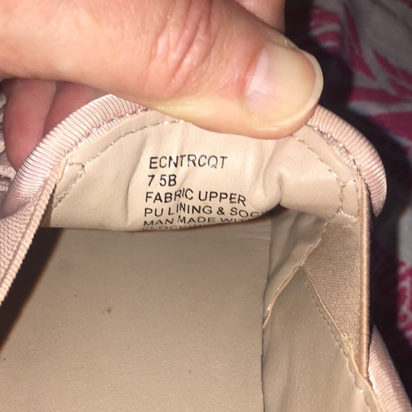 Steve Madden 7.5 rose sneakers good condition but used. - Picture 8 of 8